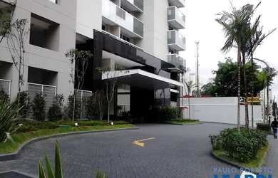 Imagem: O depósito possui 2 Vagas na garagem, 80m² de Área e está