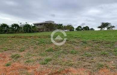 Imagem: O terreno possui 1.200m² de Área e está localizado em Loteamento