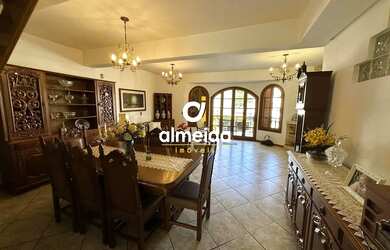 Imagem: O apartamento possui 3 Dormitórios, 2 Banheiros, 223m² de