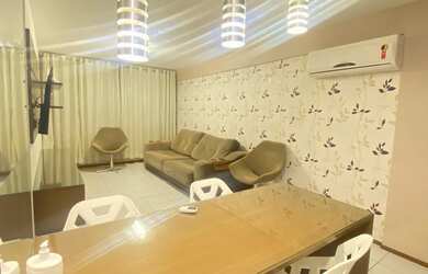 Imagem: O apartamento possui 1 Dormitório, 1 Banheiro, 1 Vaga na garagem