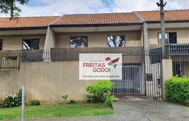 Imagem: A casa em condomínio possui 3 Dormitórios, 1 Banheiro, 2 Vagas