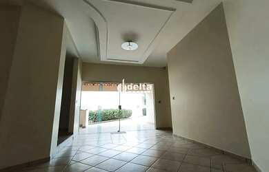 Imagem 11: Casa disponível para locação ou venda no bairro Jardim Karaíba em...