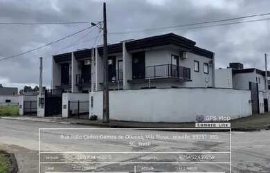 Imagem: A casa possui 2 Dormitórios, 1 Banheiro, 1 Vaga na garagem