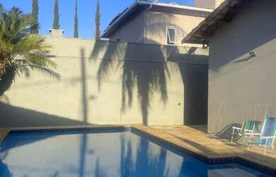 Imagem: Casa Térrea de Alto Padrão no Ibituruna com Piscina e Área