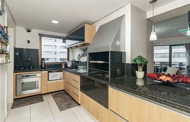 Imagem 12: Apartamento MOBILIADO com 105 metros 3 quartos 2 vagas no bairro Bela Vista - Porto Alegre