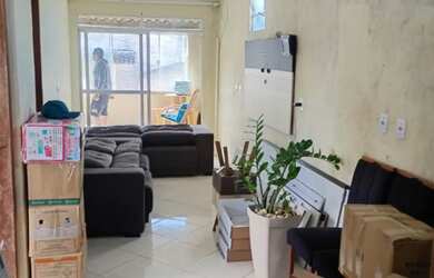 Imagem 8: Vendo uma casa em Guarapari no bairro coroado. A casa tem três quartos sala espaçosa