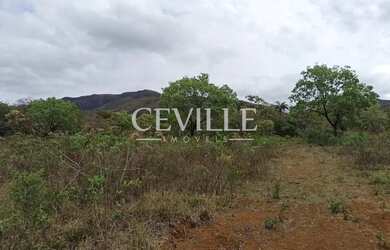 Imagem 5: Área comercial localizado a poucos metros da Praça