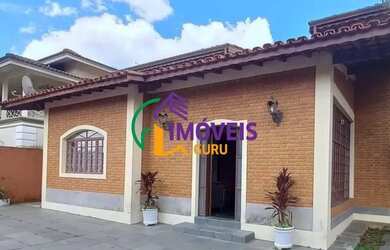 Imagem: A casa possui 5 Dormitórios, 5 Banheiros, 5 Vagas na garagem