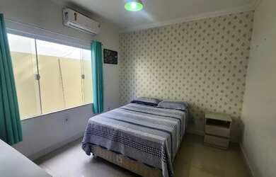 Imagem: A casa em condomínio possui 3 Dormitórios, 3 Banheiros, 2