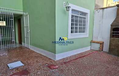 Imagem: A casa à venda possui 2 Dormitórios, 1 Banheiro, 1 Vaga na