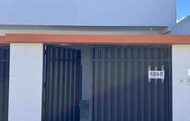 Imagem: A casa possui 3 Dormitórios, 3 Banheiros, 1 Vaga na garagem