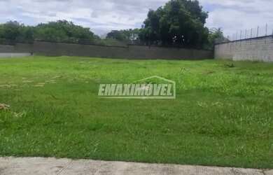 Imagem: O terreno possui 1.000m² de Área e está localizado em Parque