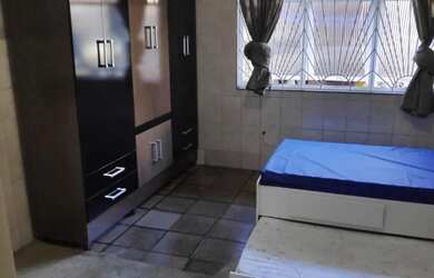 Imagem: O quarto possui Imóvel mobiliado e Guarda roupa e está localizado