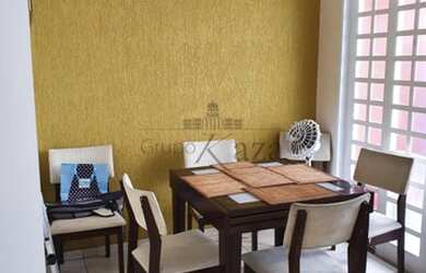 Imagem: A casa em condomínio possui 3 Dormitórios, 2 Banheiros, 1