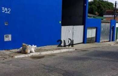 Imagem: O depósito possui 400m² de Área e está localizado em Vila