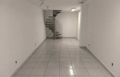 Imagem: O depósito possui 72m² de Área e está localizado em Funcionários