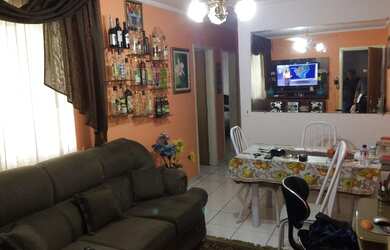 Imagem: O apartamento possui 2 Dormitórios, 1 Banheiro, 1 Vaga na garagem