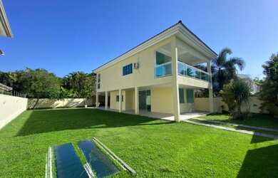 Imagem: A casa em condomínio possui 3 Dormitórios, 4 Banheiros, 4