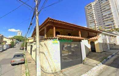 Imagem: A casa possui 3 Dormitórios, 5 Banheiros, 5 Vagas na garagem