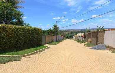 Imagem: O terreno à venda possui e está localizado em Setor Habitacional