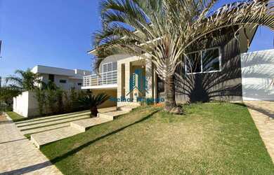 Imagem: A casa em condomínio possui 3 Dormitórios, 3 Banheiros, 4