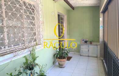 Imagem: A casa possui 2 Dormitórios, 2 Banheiros, 97m² de Área e