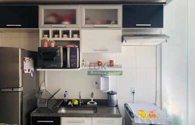 Imagem: O apartamento possui 2 Dormitórios, 1 Banheiro, 1 Vaga na garagem