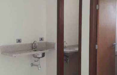 Imagem: O depósito possui 1 Vaga na garagem, 52m² de Área e está