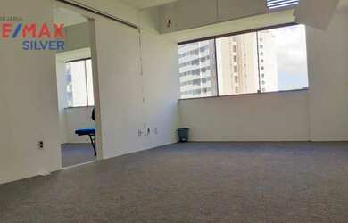 Imagem: O depósito possui 1 Vaga na garagem, 28m² de Área e está