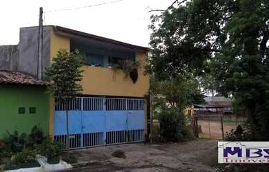 Imagem: A casa possui 5 Dormitórios, 5 Banheiros, 2 Vagas na garagem