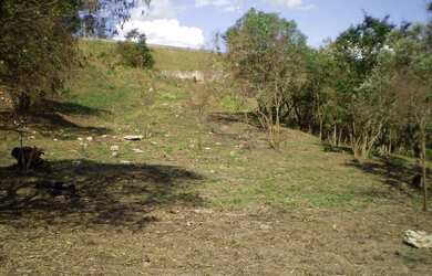 Imagem: O terreno possui 250m² de Área e está localizado em Valinhos