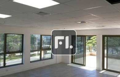 Imagem: O depósito possui 2 Vagas na garagem, 91m² de Área e está