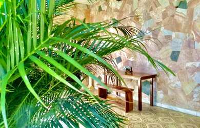 Imagem: A casa possui 2 Dormitórios, Varanda e está localizado em