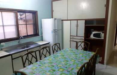 Imagem 11: Casa na Av Beira Mar. Churrasqueira, Varanda, 4 Vagas na garageme4 Dormitórios