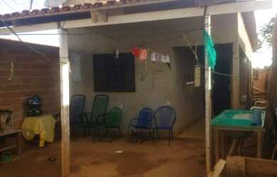 Imagem: A casa possui 2 Dormitórios, 1 Banheiro, 125m² de Área e