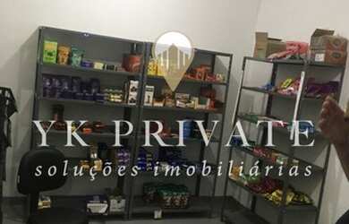 Imagem 3: Galpão de 250m² com 2 mezaninos, 5 banheiros, vestiário e copa