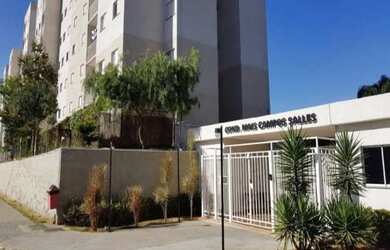 Imagem: O apartamento possui 2 Dormitórios, 1 Banheiro, 1 Vaga na garagem