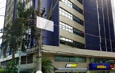 Imagem: O depósito possui 2 Vagas na garagem e 114m² de Área e está