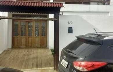 Imagem: A casa possui 3 Dormitórios, 1 Banheiro, 100m² de Área e