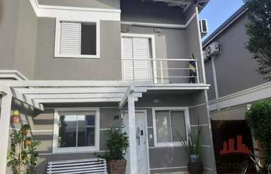 Imagem: A casa em condomínio possui 3 Dormitórios, 2 Banheiros, 2