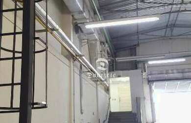 Imagem: O depósito possui 5 Vagas na garagem, 780m² de Área e está