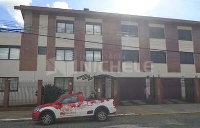 Imagem: O apartamento possui 3 Dormitórios, 1 Banheiro, 1 Vaga na garagem