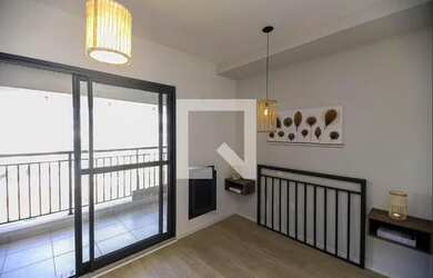 Imagem: O studio possui 1 Dormitório, 1 Banheiro, 26m² de Área e