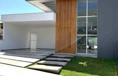 Imagem: A casa em condomínio possui 3 Dormitórios, 3 Banheiros, 2