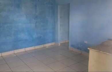 Imagem: A casa possui 2 Dormitórios, 1 Banheiro, 5 Vagas na garagem