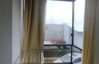 Imagem: O apartamento possui 1 Dormitório, 1 Banheiro, 1 Vaga na garagem