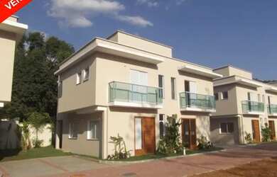 Imagem: A casa em condomínio possui 3 Dormitórios, 3 Banheiros, 2