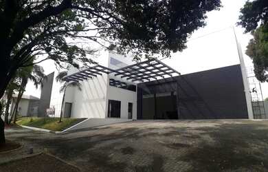 Imagem: O depósito possui 5 Vagas na garagem, 1.760m² de Área, Imóvel