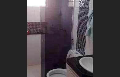 Imagem: A casa possui 3 Dormitórios, 2 Banheiros, 1 Vaga na garagem