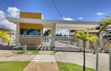 Imagem: A casa em condomínio possui 4 Dormitórios e está localizado